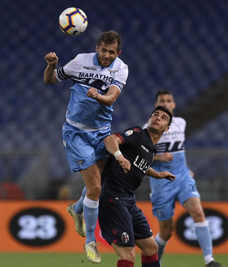 鹰角网络新 鹰角网络新